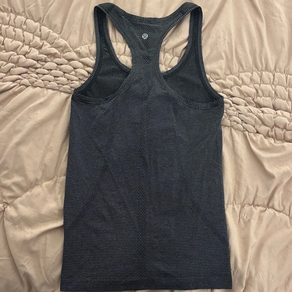 Lululemon Swiftly Speed Racerback *Shine* in black, white and silver